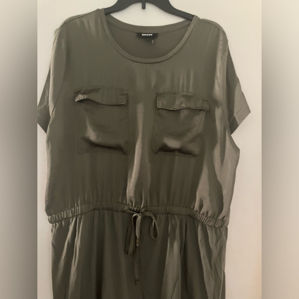 DKNY blouson style shirt dress in olive green tie waist - Picture 2 of 9